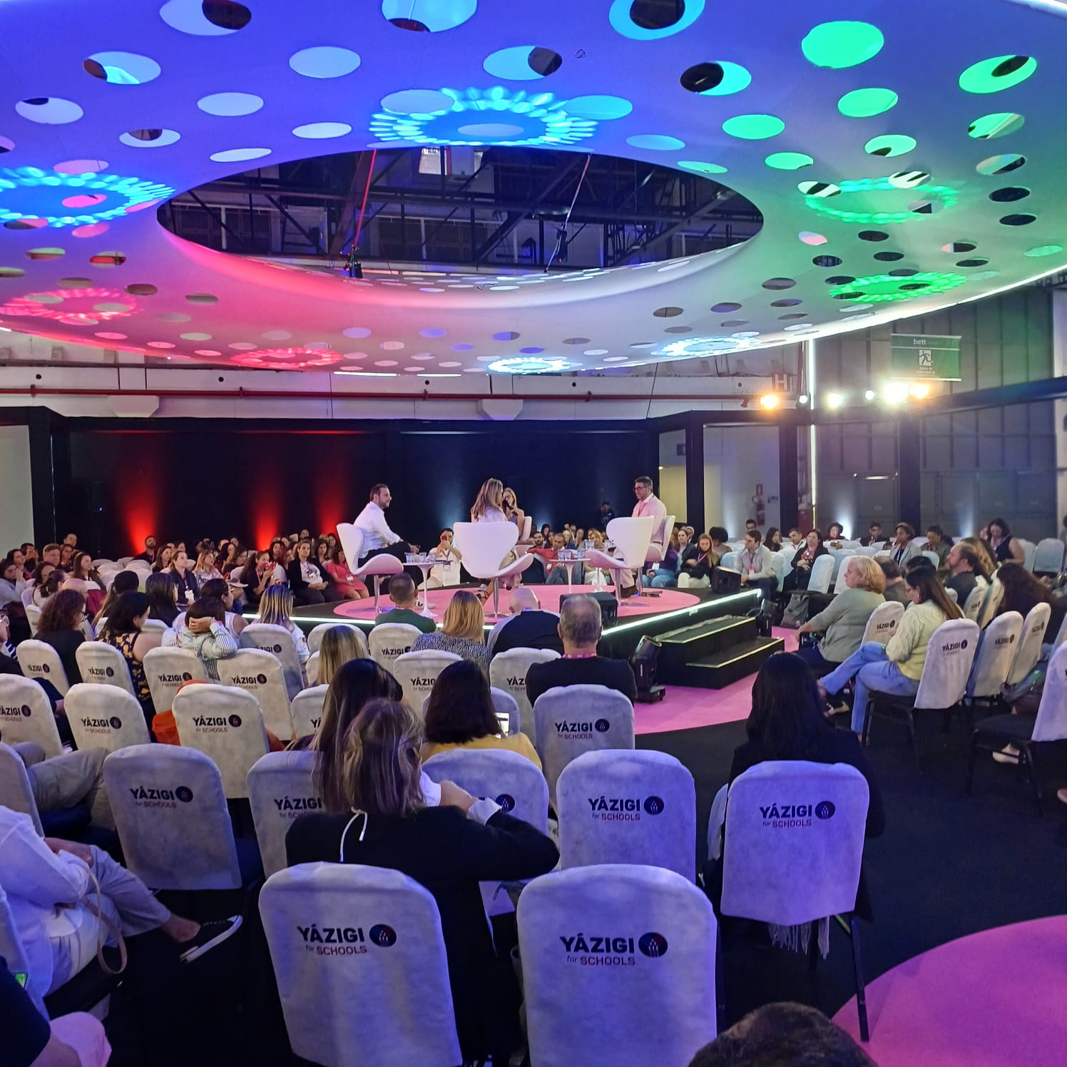 Petrolina marca presença no maior evento de inovação e tecnologia para educação da América Latina