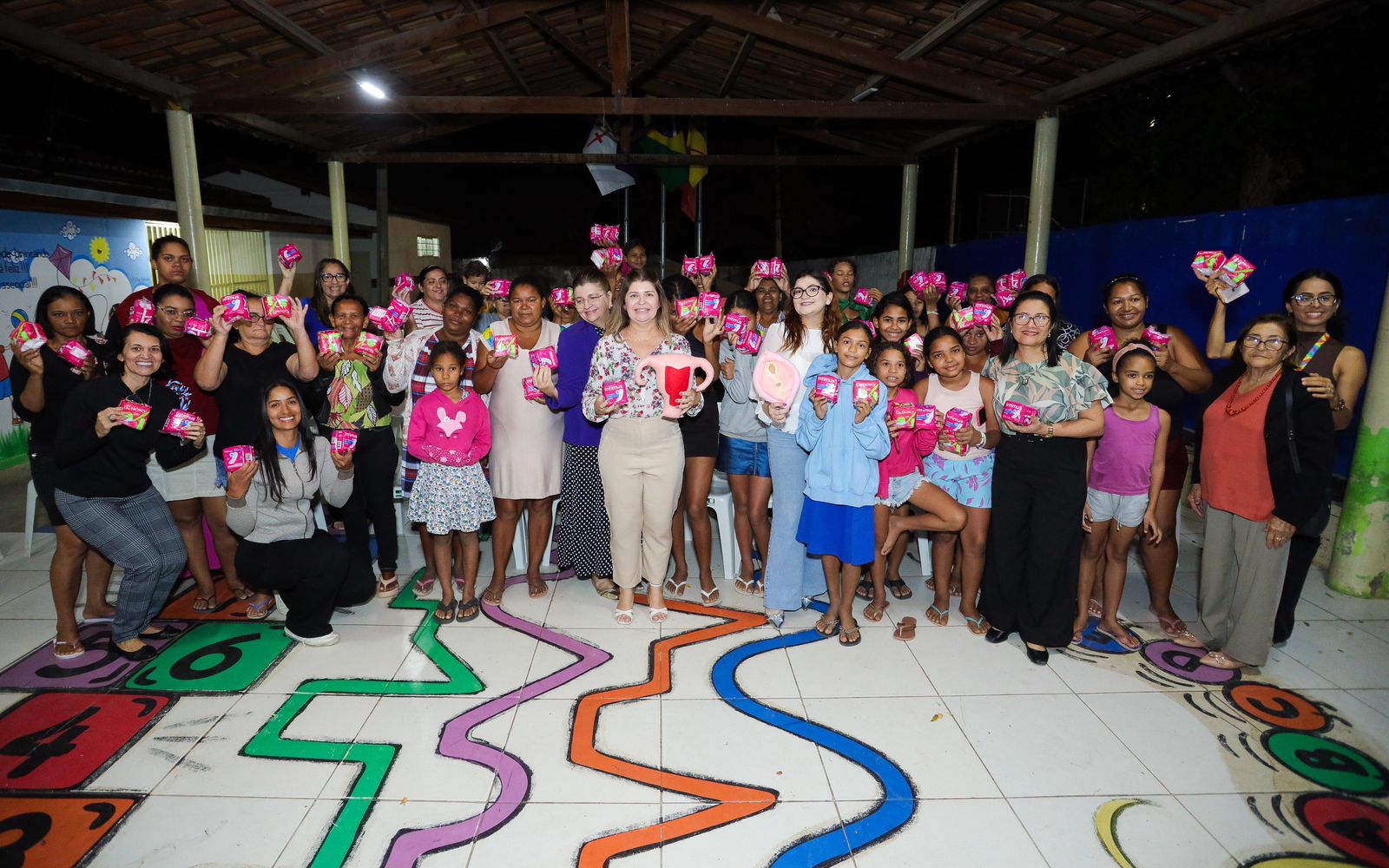 Transforma Petrolina: Projeto sobre dignidade menstrual atende cerca de 150 mulheres e meninas