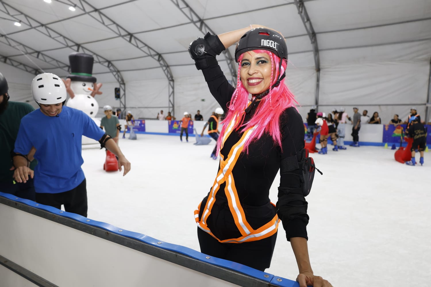 Pista de patinação no gelo impulsiona empregos e gera renda em Petrolina