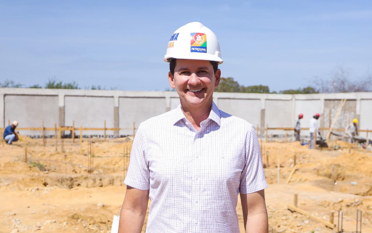 Simão Durando acompanha obras da nova UBS do João de Deus, a maior de Petrolina