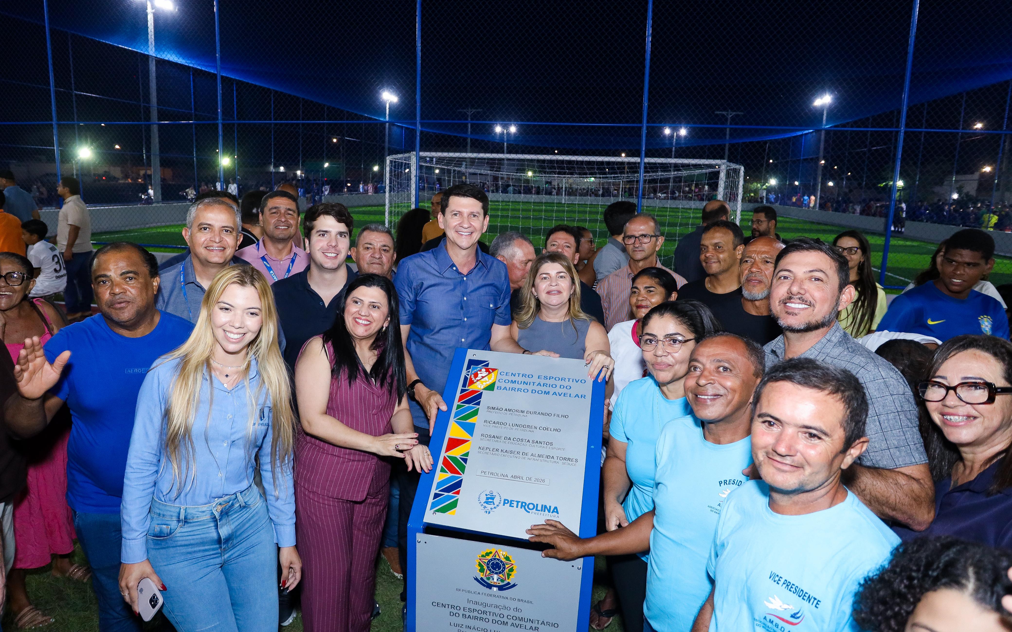 Simão Durando inaugura centro esportivo no Dom Avelar e fortalece investimentos na periferia