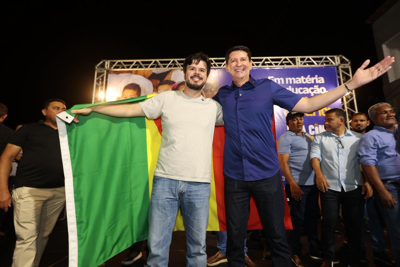 Simão Durando e Fernando Filho garantem R$ 5 milhões para pavimentação em 7 comunidades do interior de Petrolina