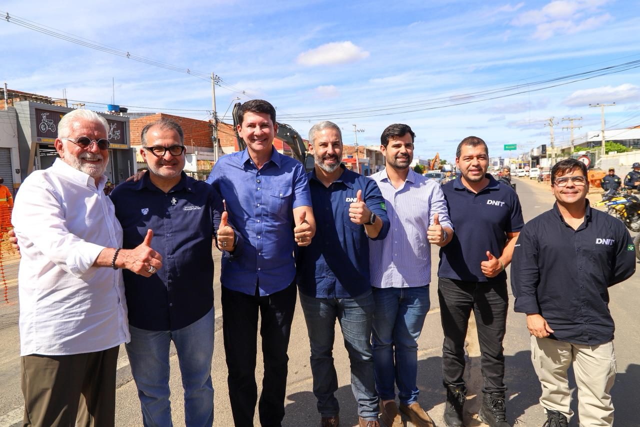 Prefeito Simão Durando acompanha ministro dos Transportes e reivindica prioridade para nova ponte Petrolina-Juazeiro