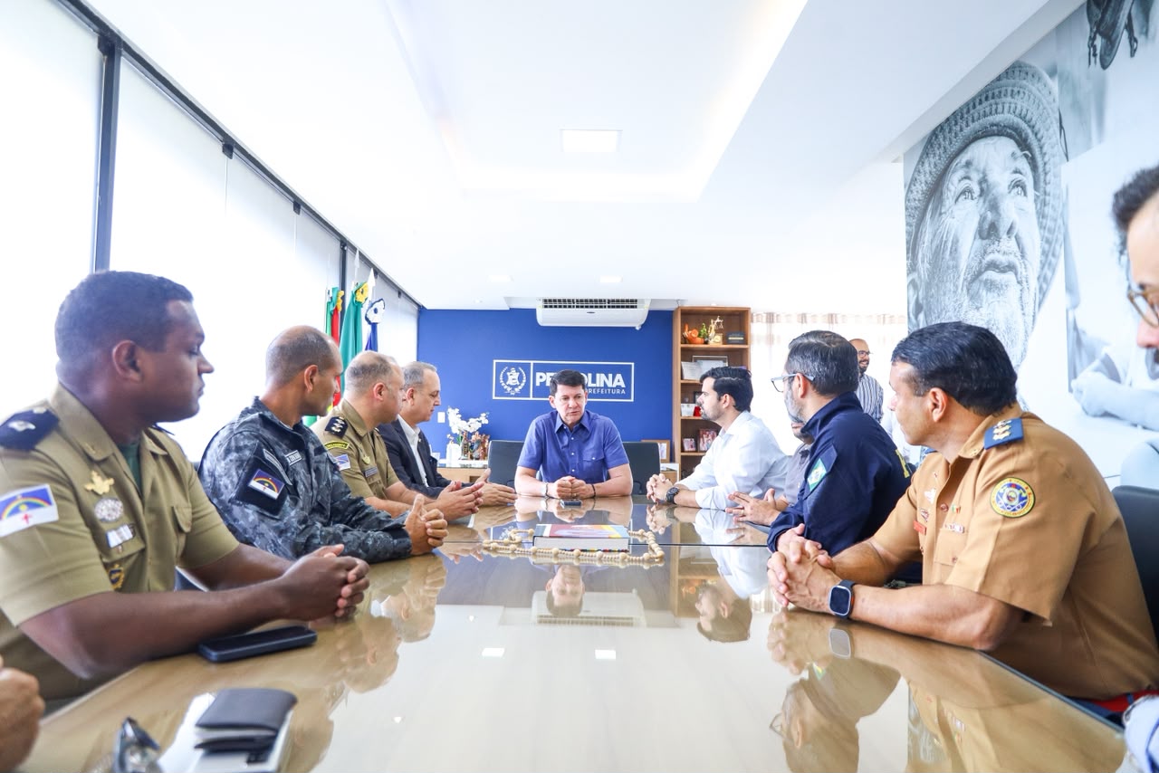 Prefeito Simão Durando reúne forças de segurança e reforça planejamento para o São João de Petrolina