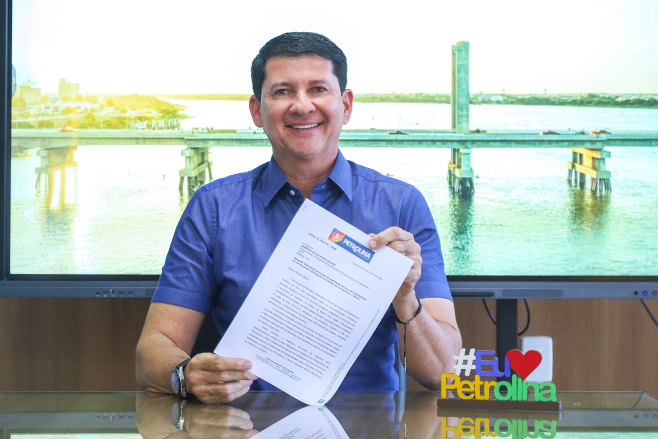 Prefeito Simão oficializa pedido de construção de nova ponte Petrolina-Juazeiro junto ao Governo Federal