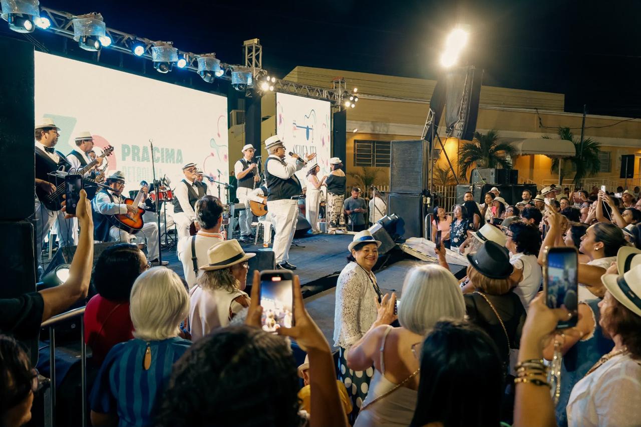 Serenata da Nossa Petrolina celebra oito homenageados com música, memória e emoção