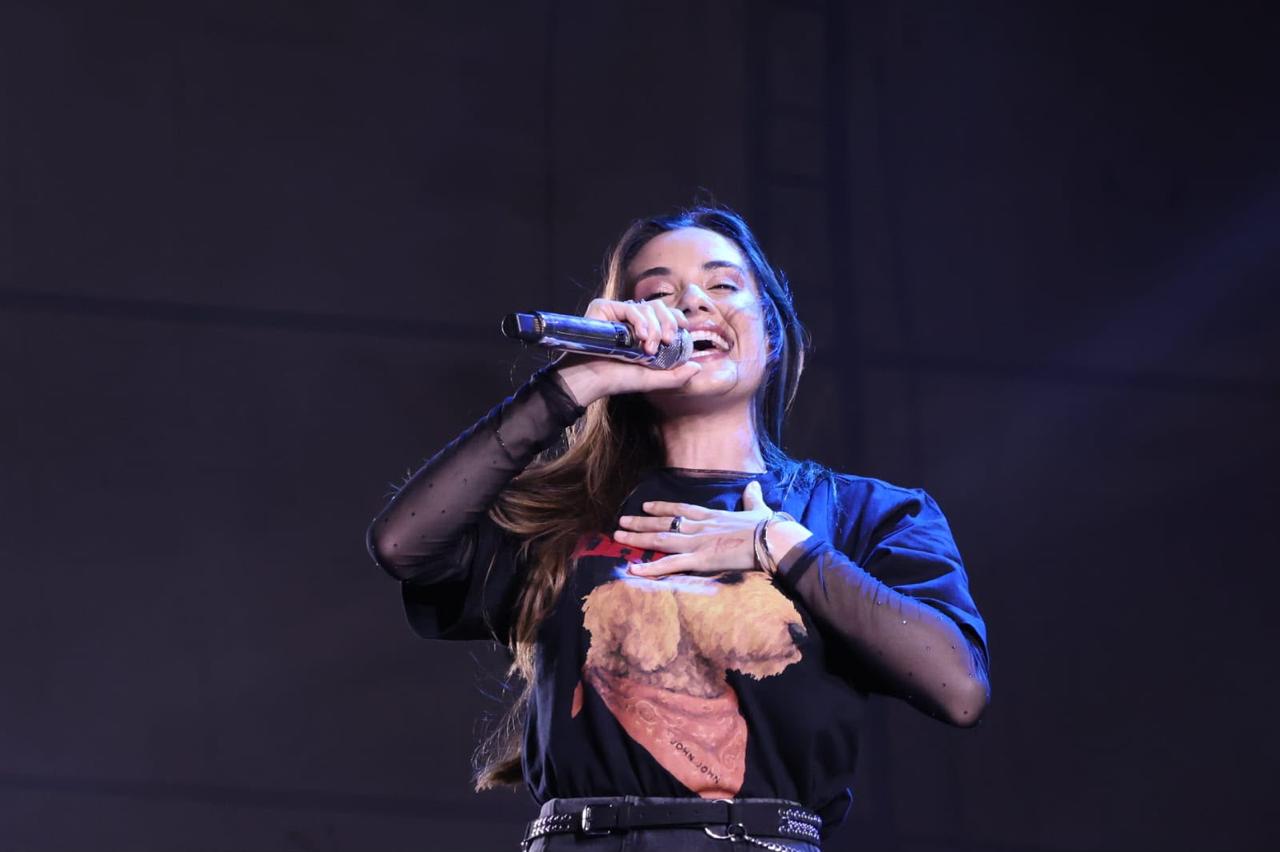 Primeira noite do Festival Cristão reúne multidão às margens do Rio São Francisco em noite de louvor, música e fé