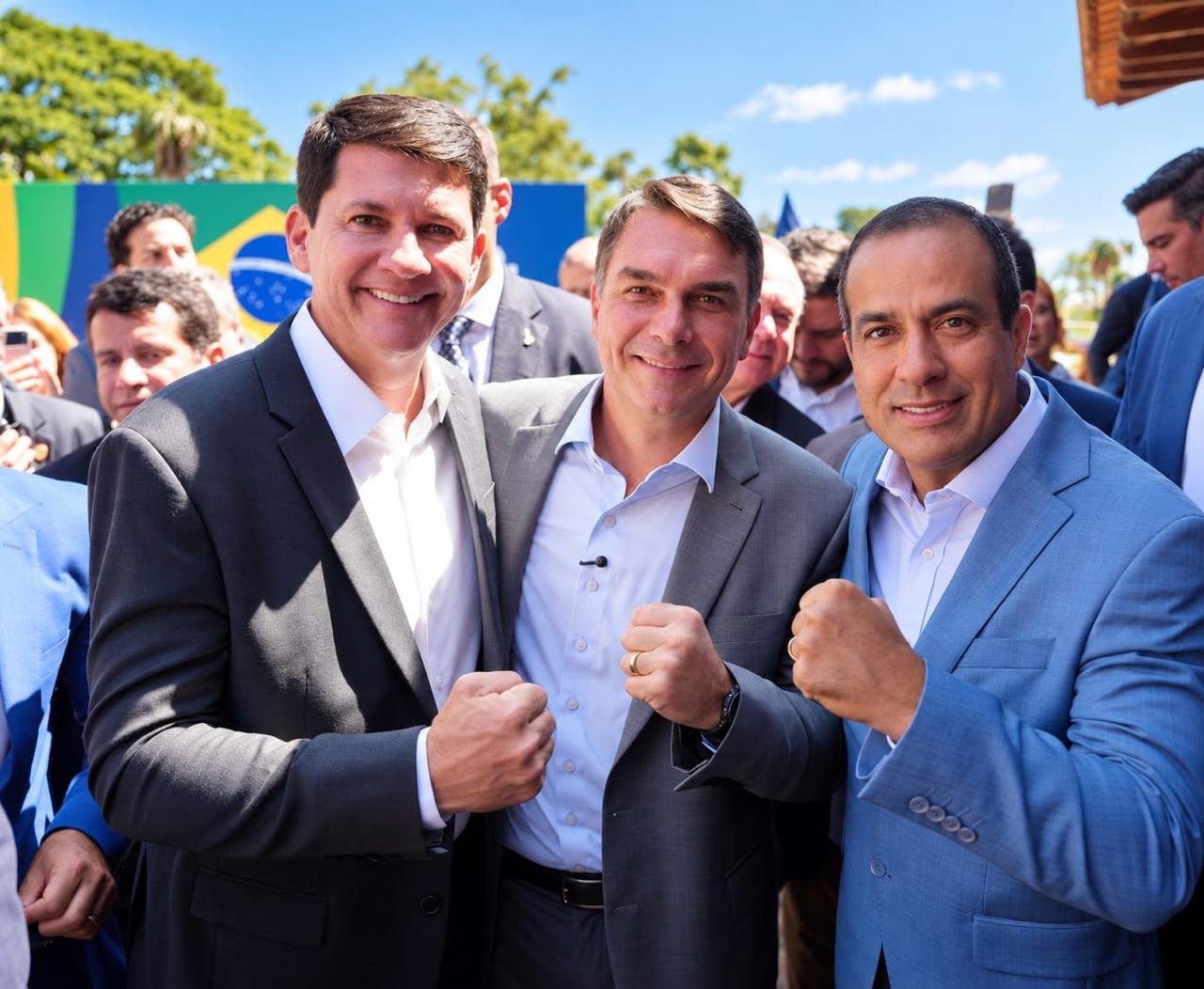 Prefeito Simão e Fernando Filho participam de encontro do União Brasil e fecham apoio do grupo Coelho a Flávio Bolsonaro